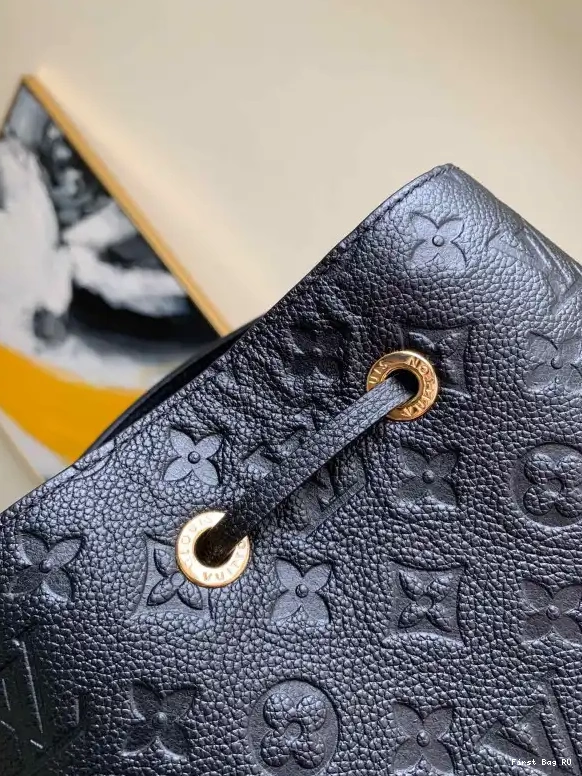 First bag NEONOE VUITTON MM LOUIS 0529